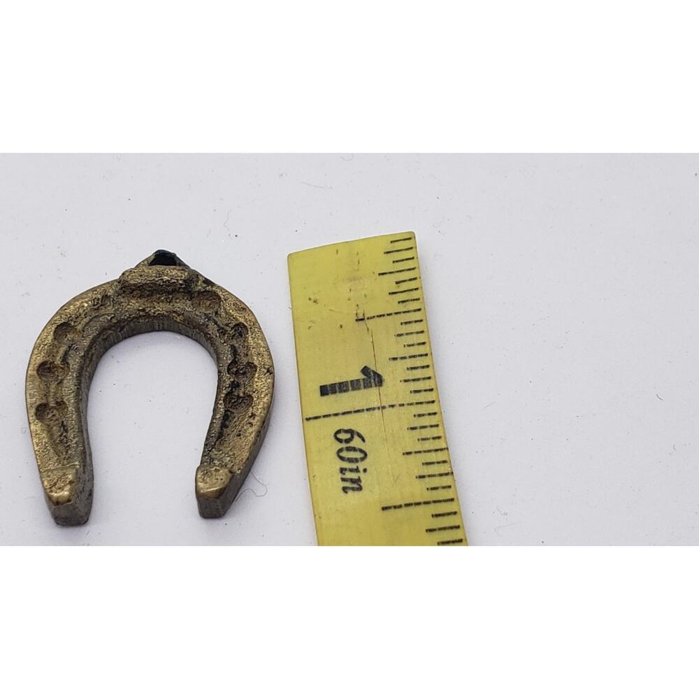 Vintage WW2 Era British Soldiers Good Luck Lucky Horse Shoe Pendant Cast Iron - Picture 6 of 7